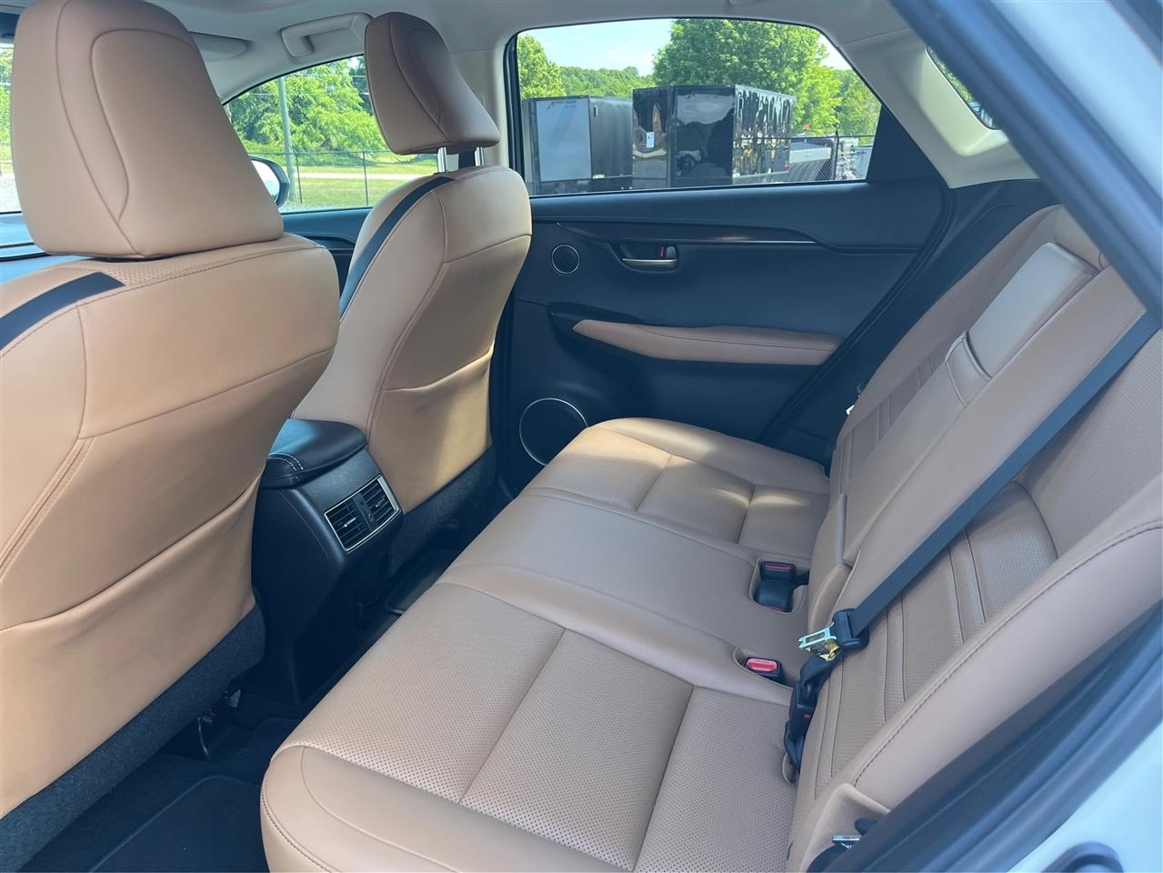 Lexus NX 200t Base 2016