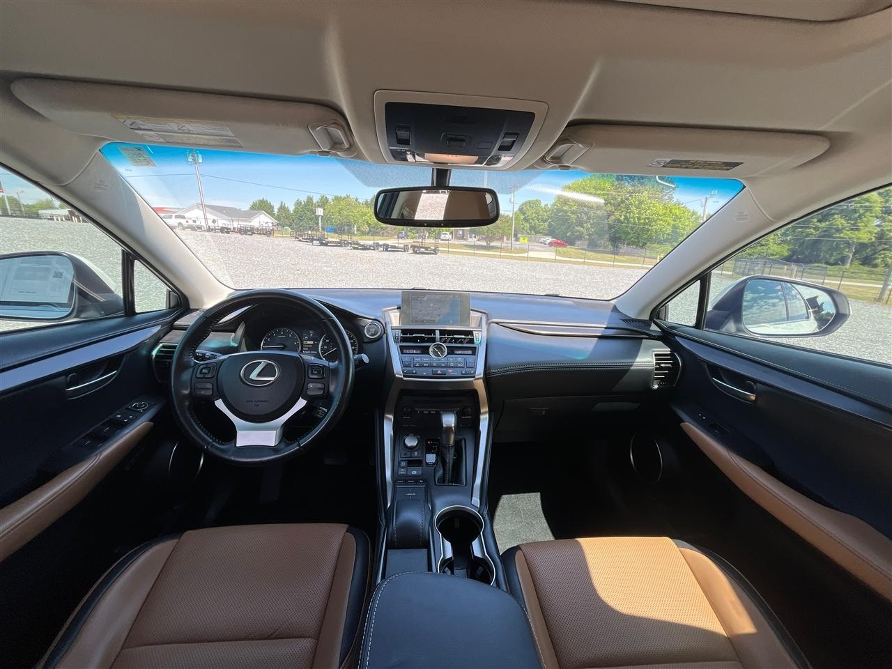 Lexus NX 200t Base 2016