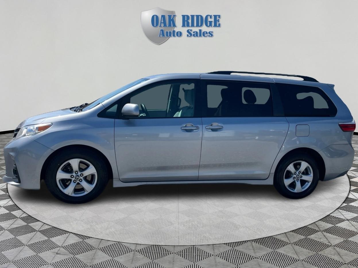 Toyota Sienna  2018
