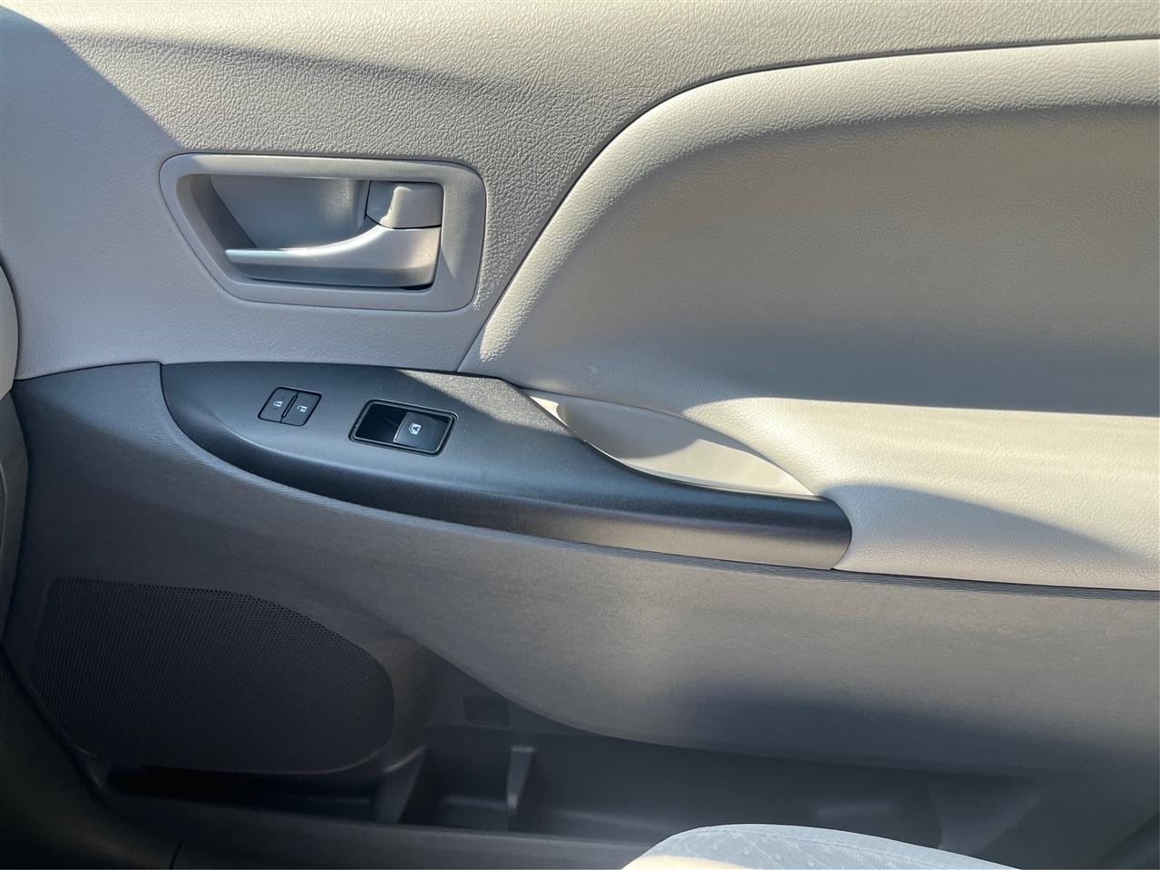 Toyota Sienna  2018