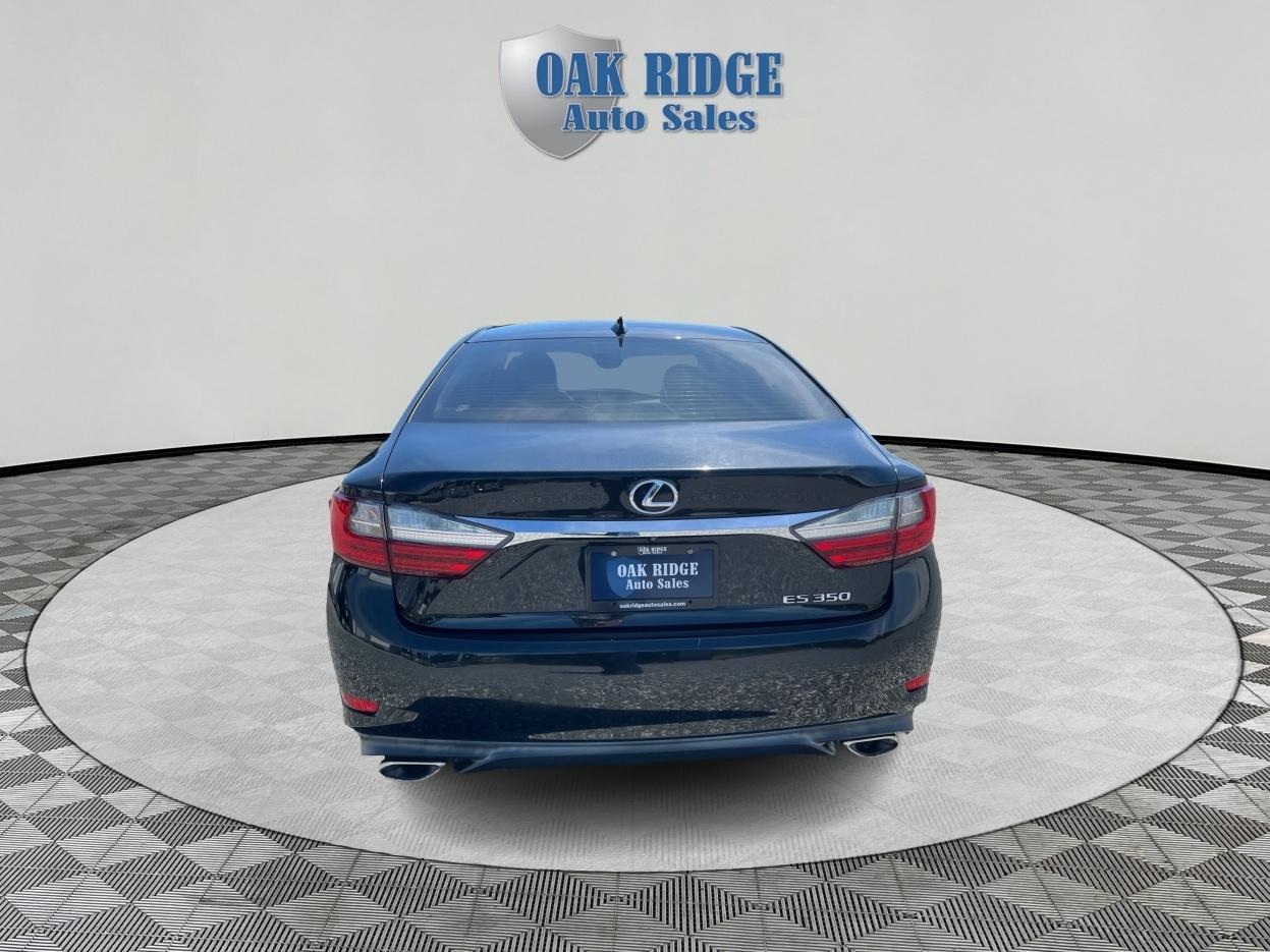 Lexus ES 350 Base 2016