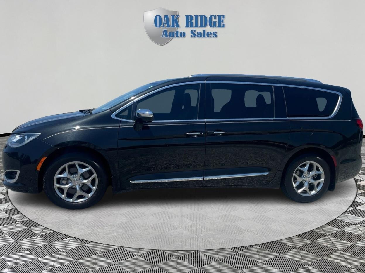 Chrysler Pacifica Limited 2018