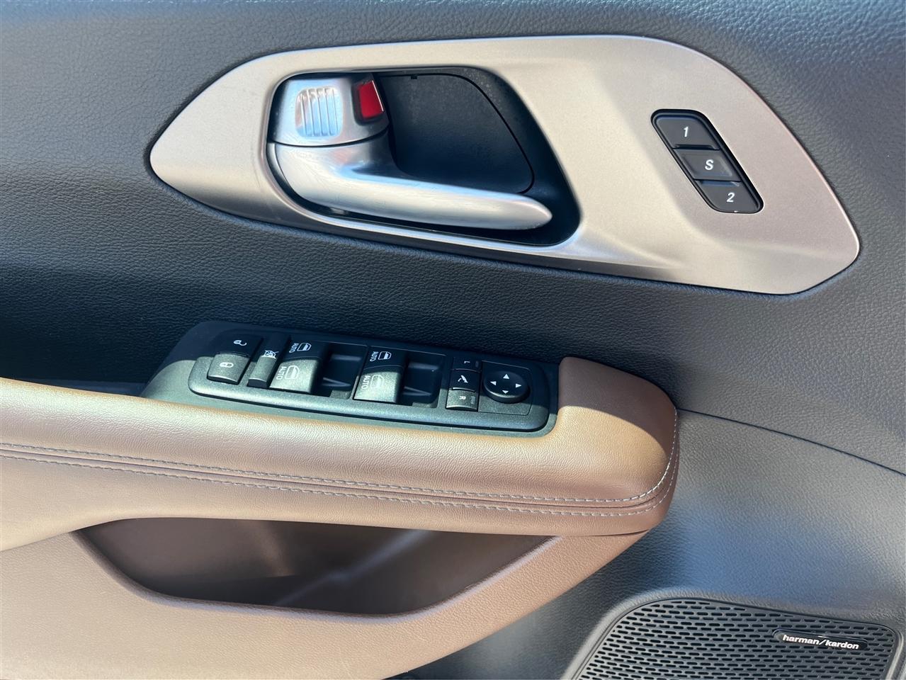 Chrysler Pacifica Limited 2018
