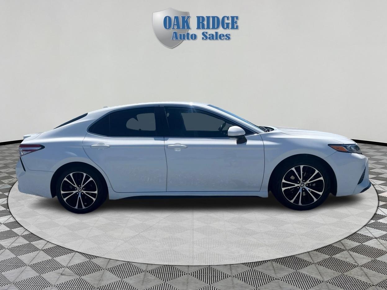 Toyota Camry  2020