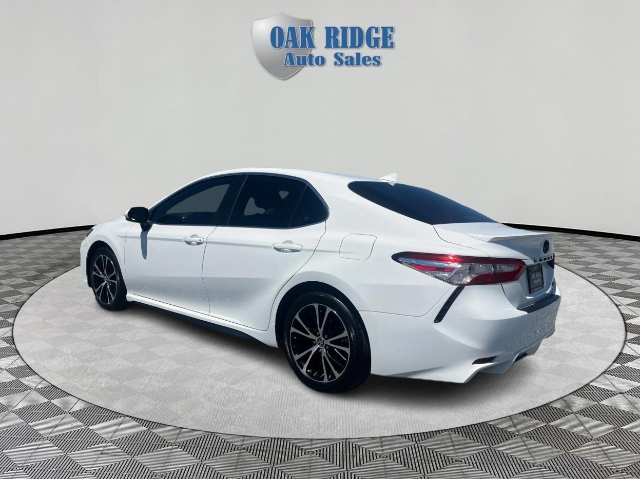 Toyota Camry  2020