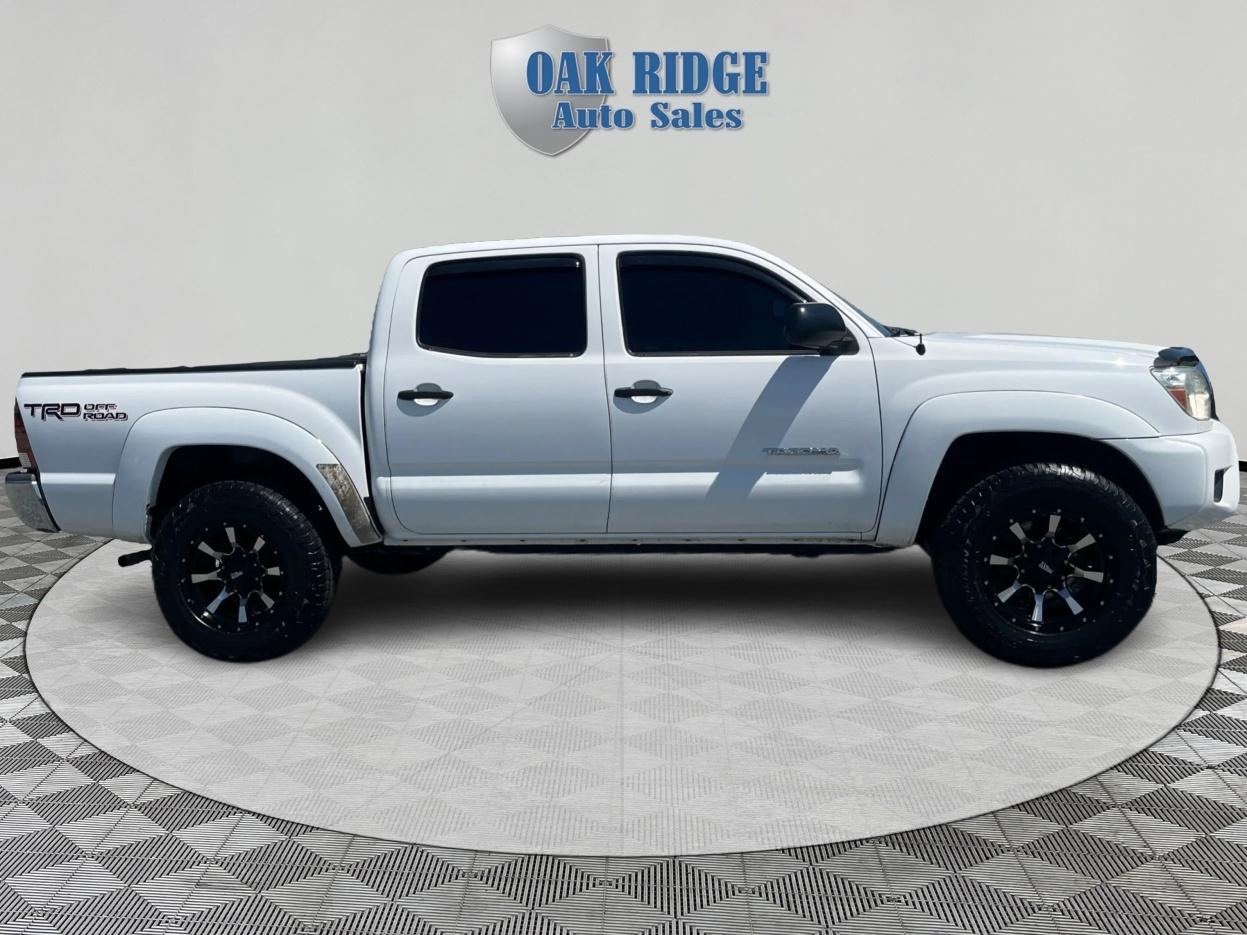 Toyota Tacoma PreRunner V6 2015
