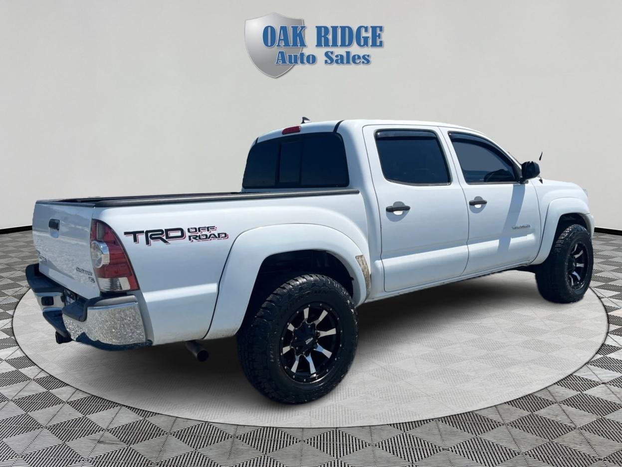 Toyota Tacoma PreRunner V6 2015