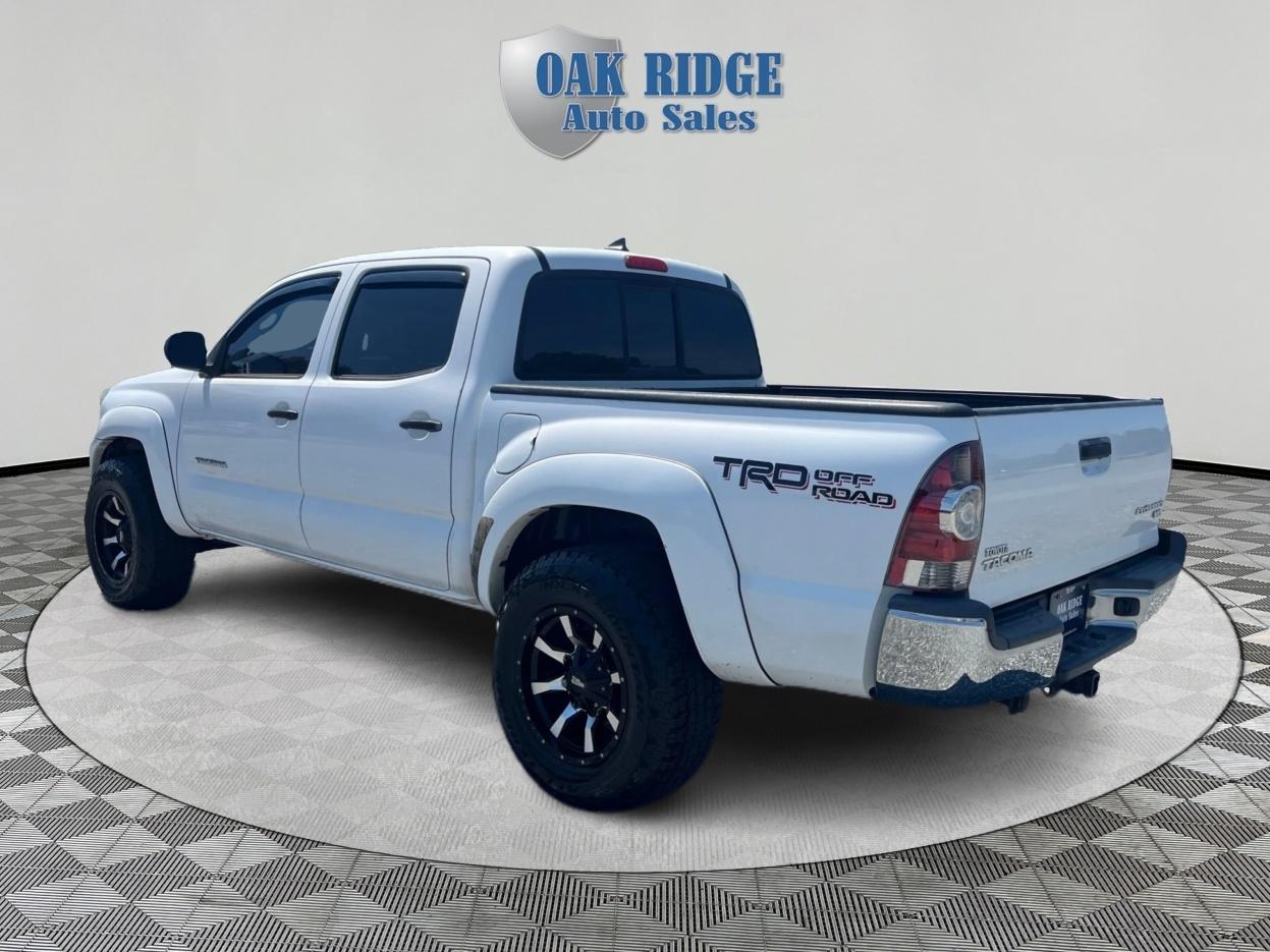 Toyota Tacoma PreRunner V6 2015