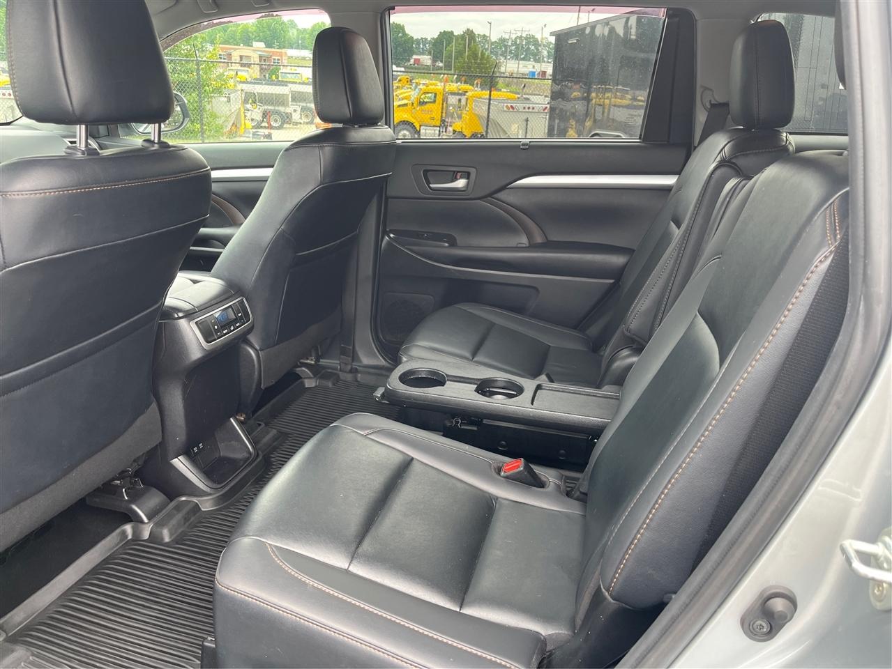 Toyota Highlander  2019