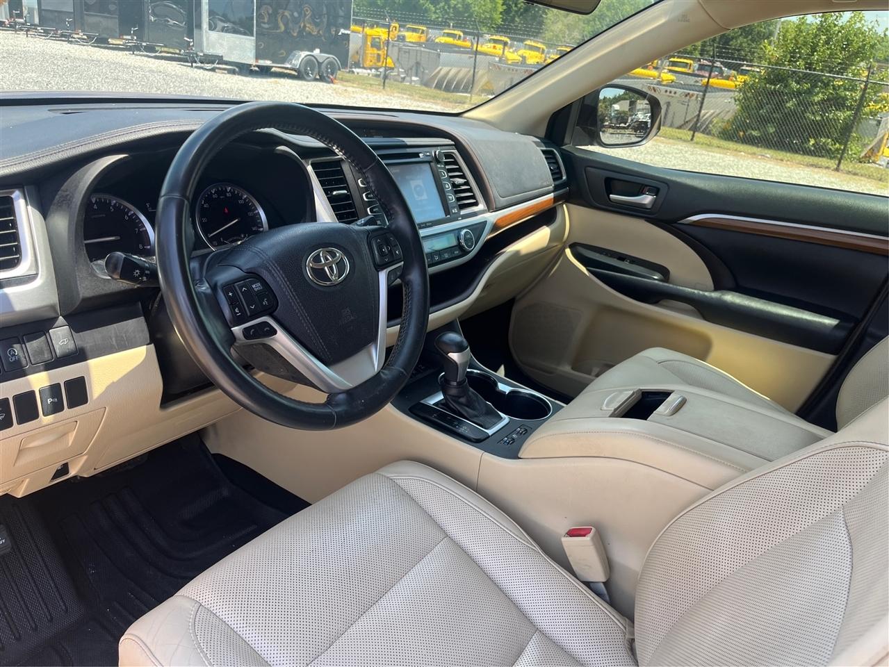 Toyota Highlander  2018