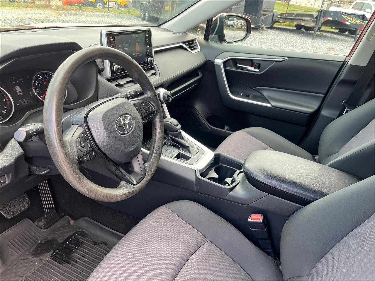 Toyota RAV4 XLE 2019