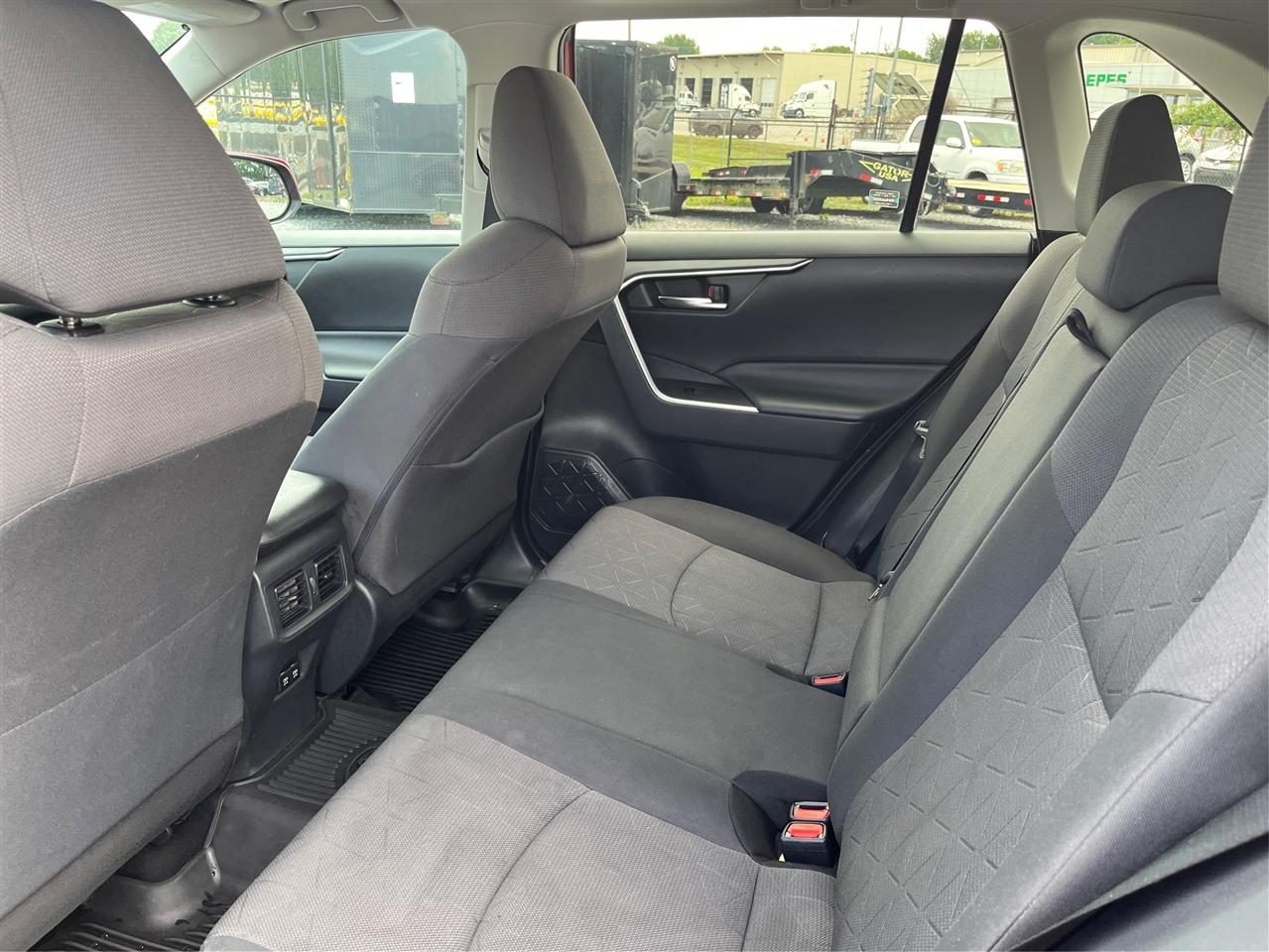 Toyota RAV4 XLE 2019