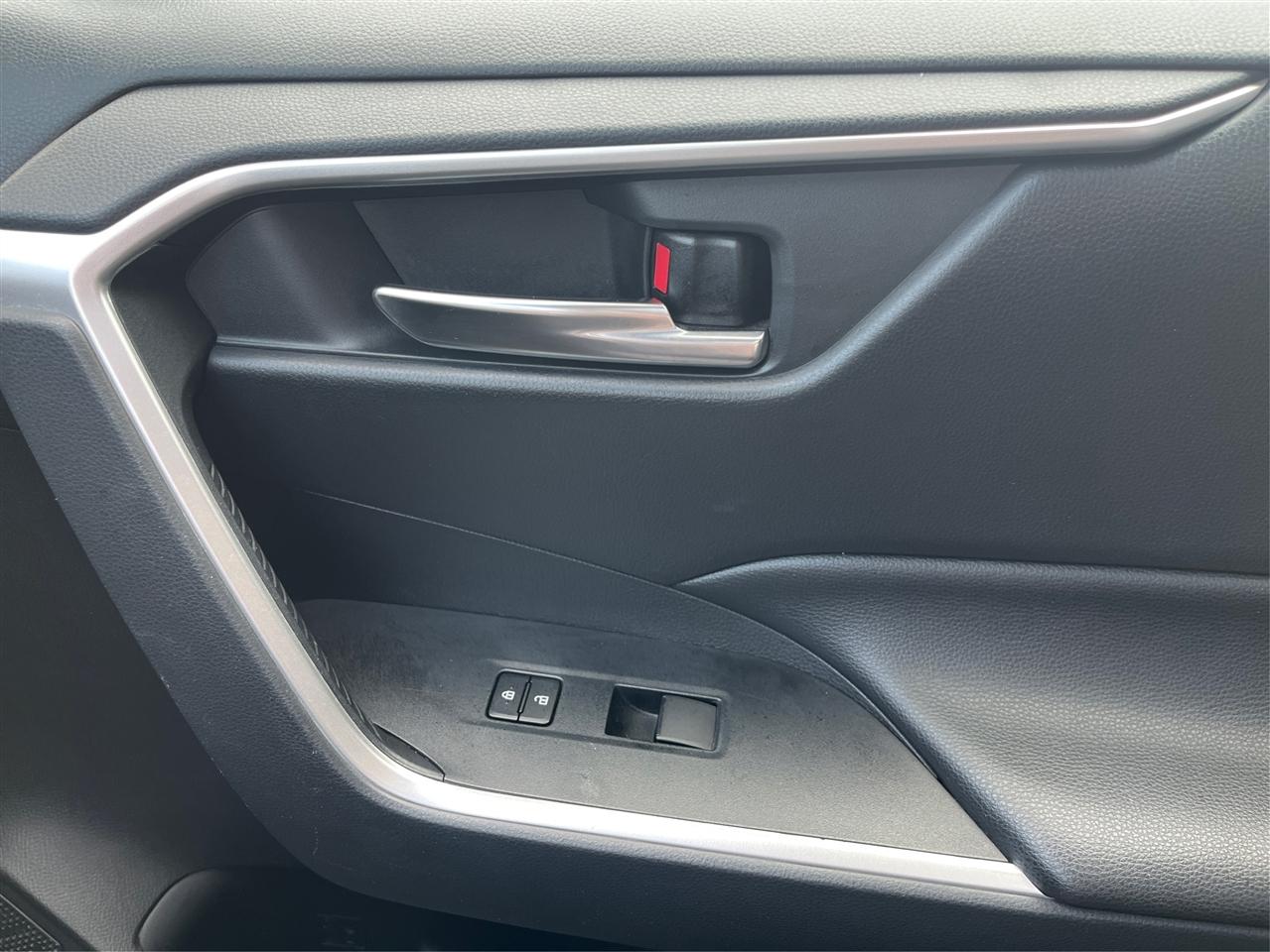 Toyota RAV4 XLE 2019