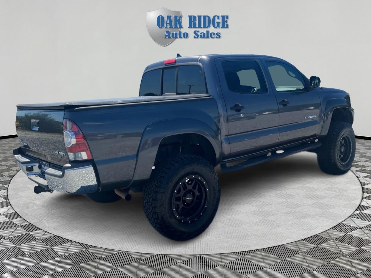 Toyota Tacoma PreRunner V6 2015