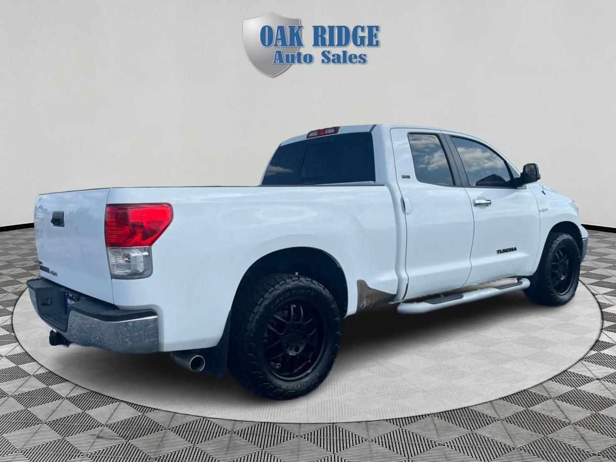 Toyota Tundra  2011