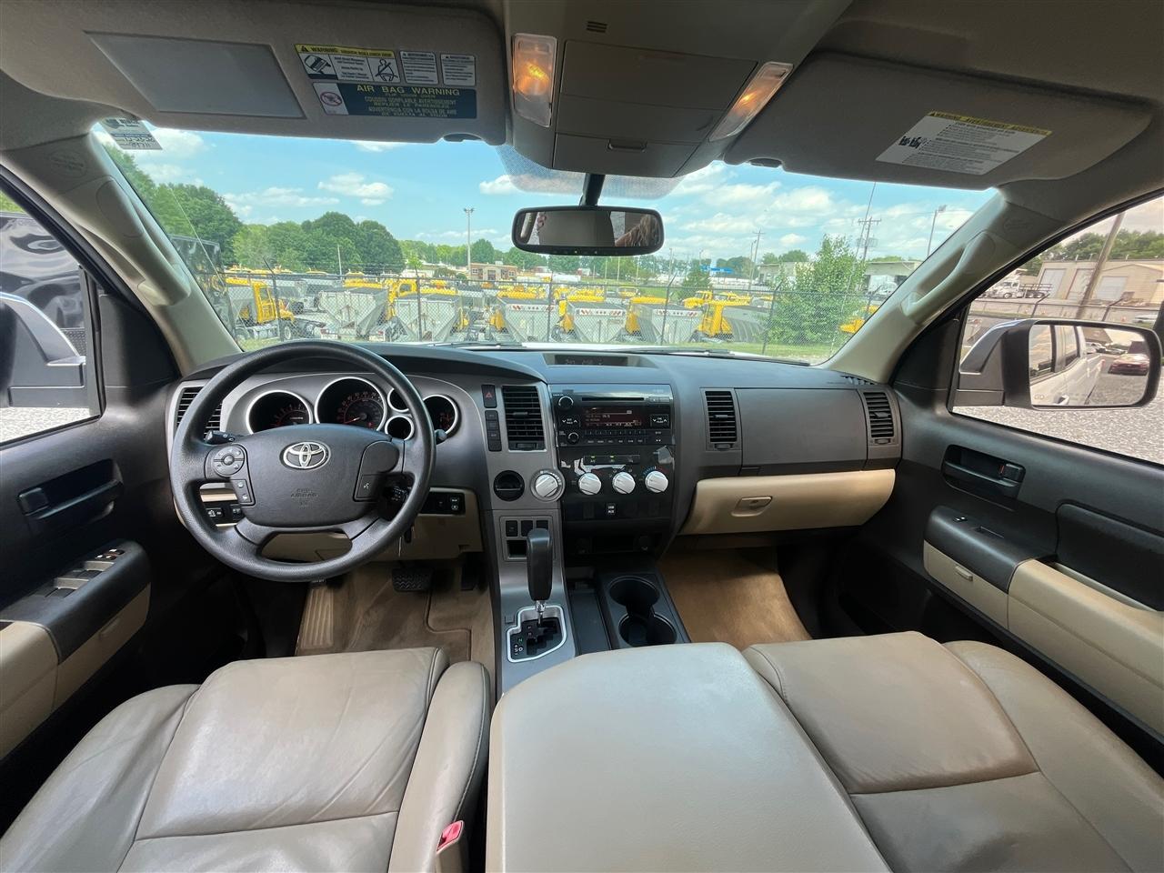 Toyota Tundra  2011