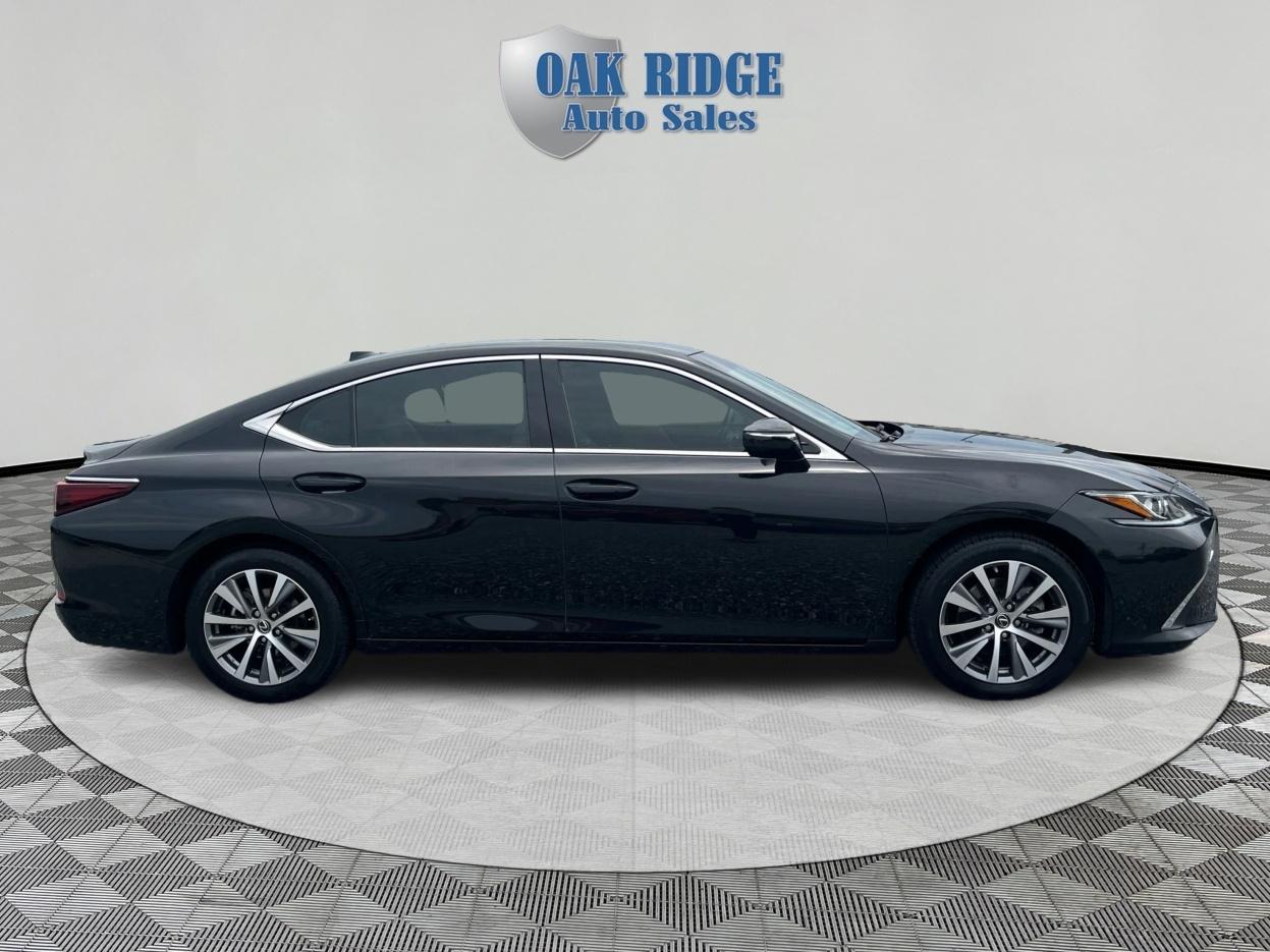 Lexus ES 350 Base 2019
