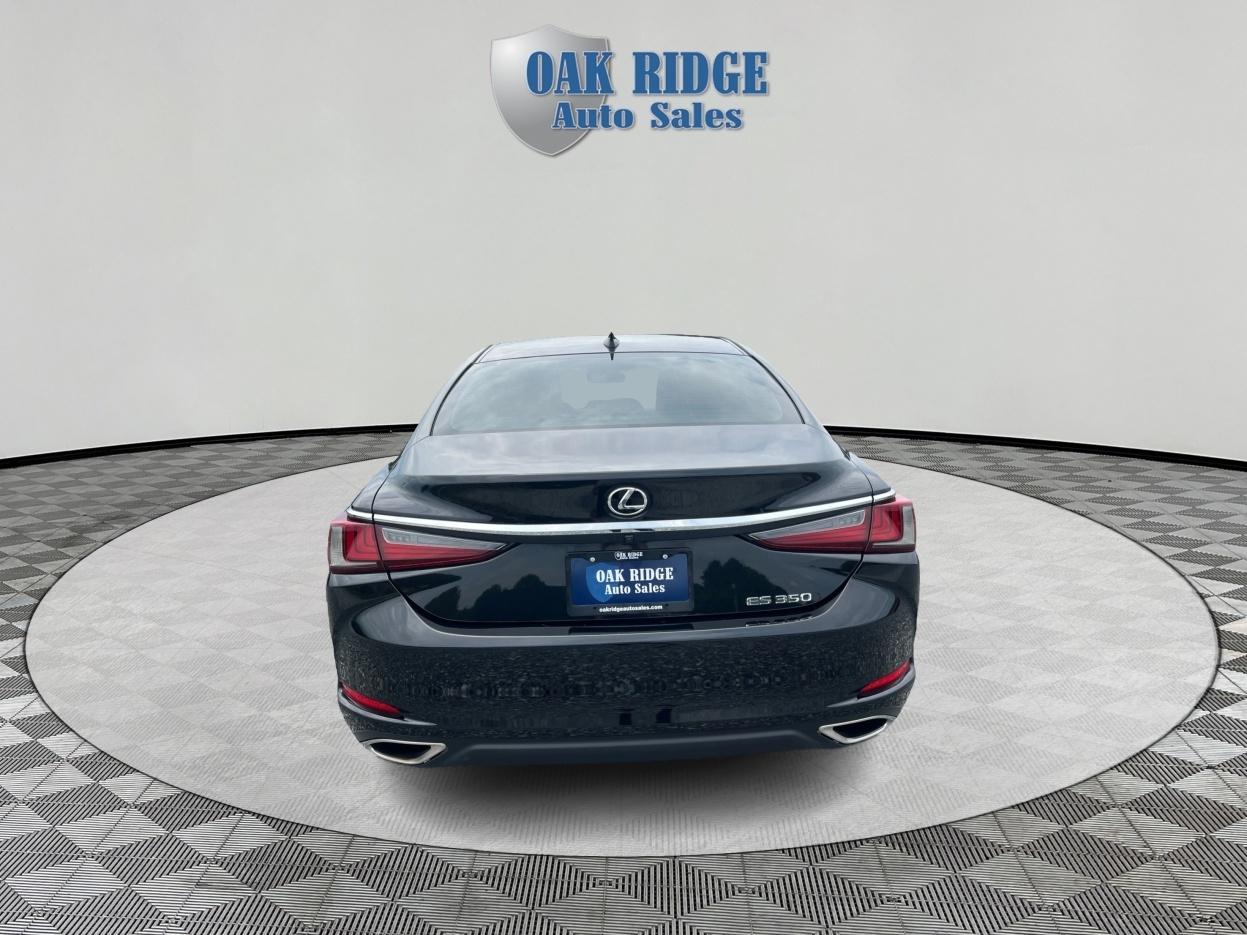 Lexus ES 350 Base 2019