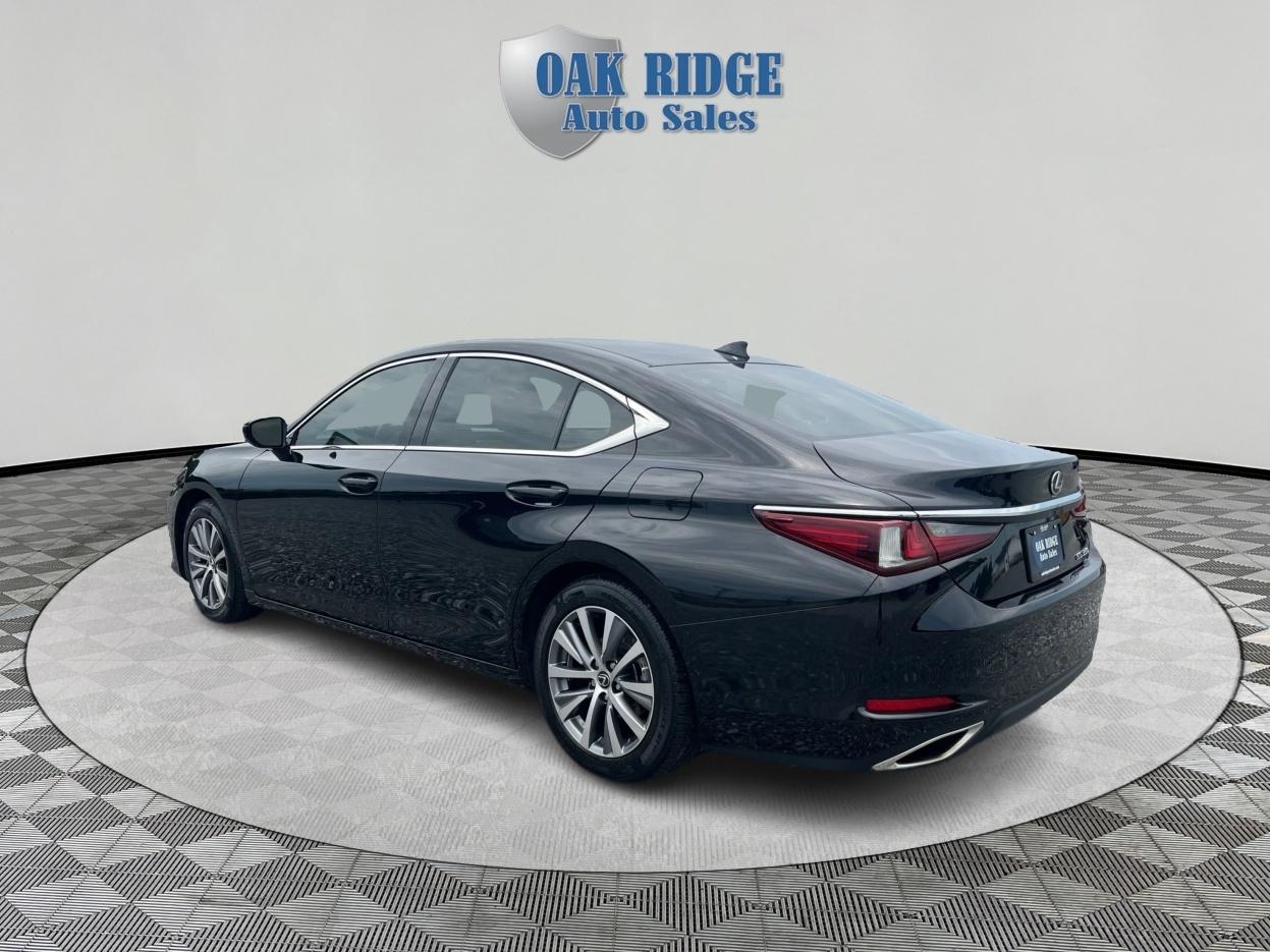 Lexus ES 350 Base 2019