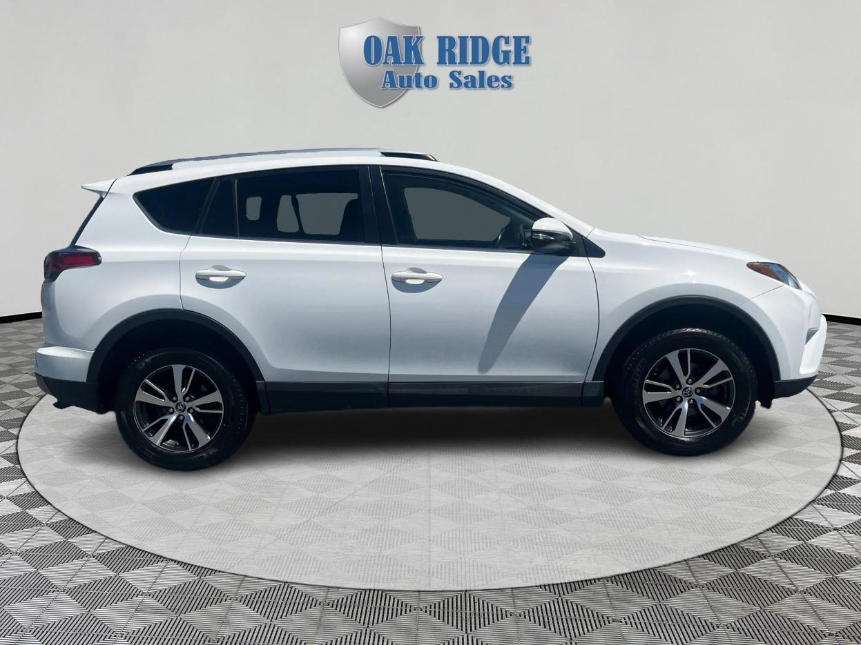 Toyota RAV4  2018