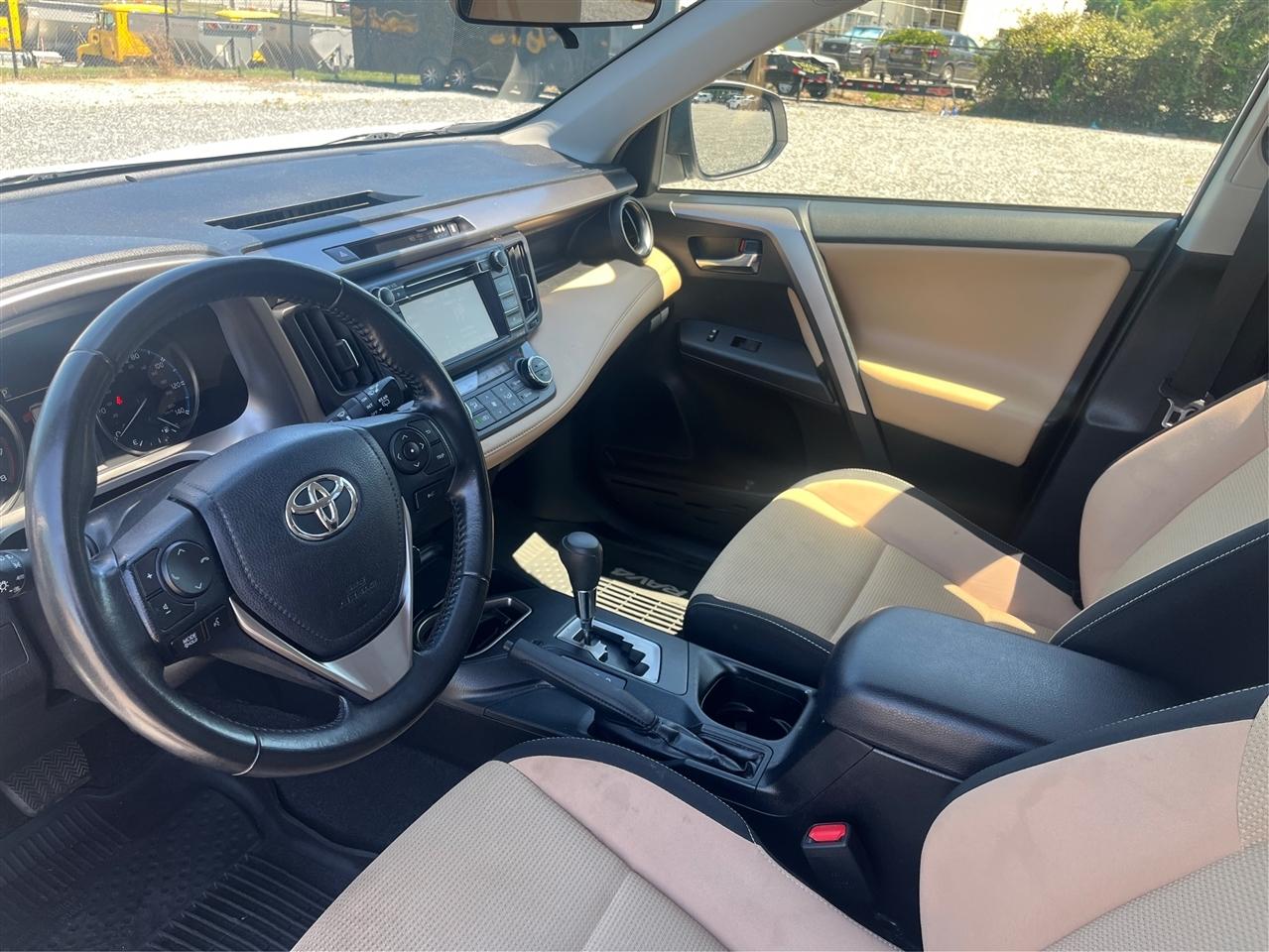 Toyota RAV4  2018