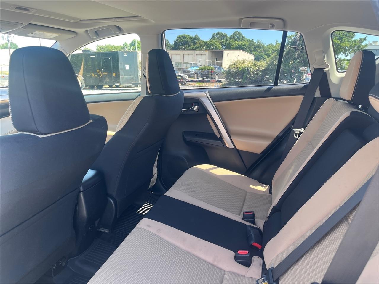 Toyota RAV4  2018