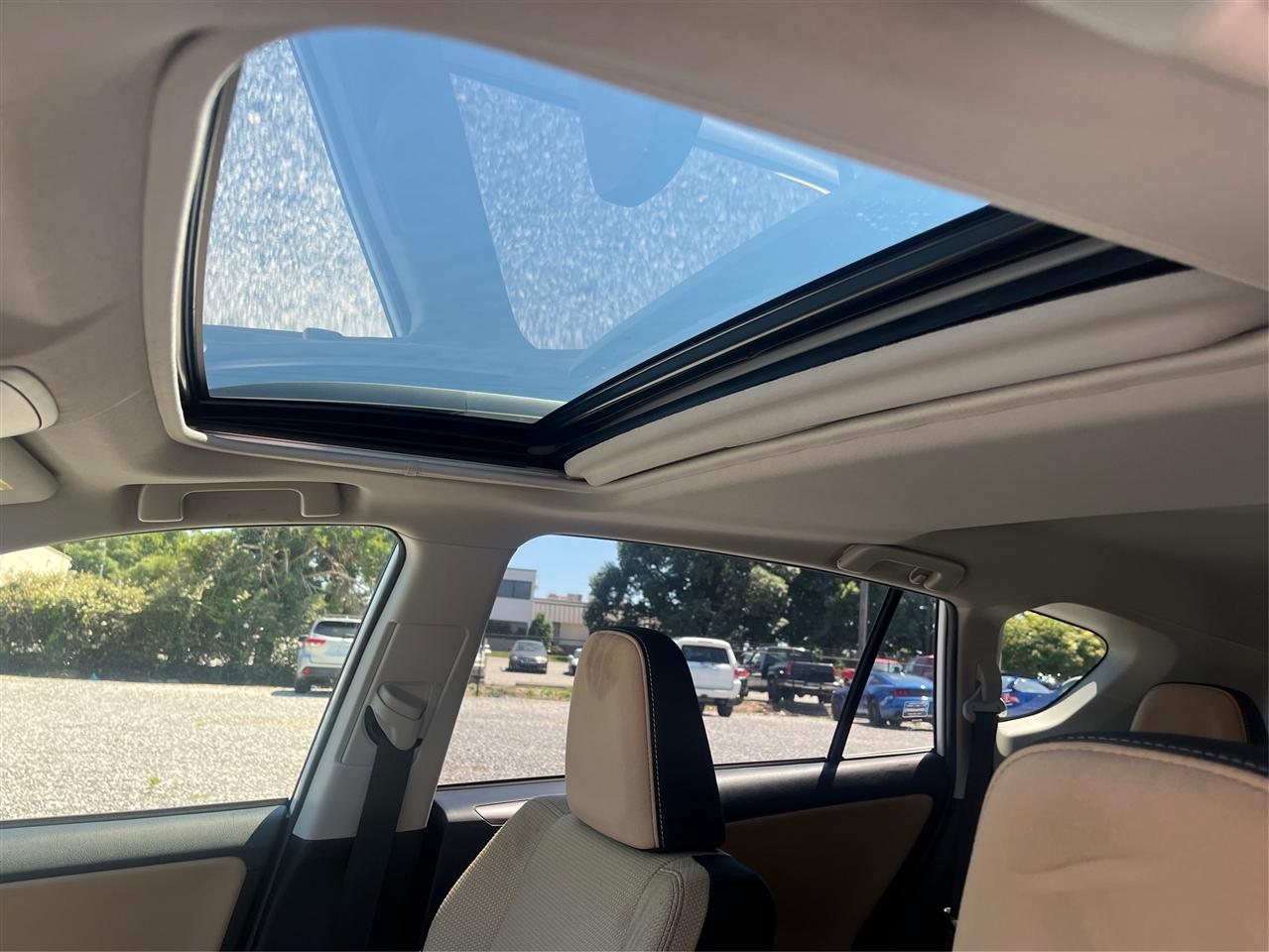 Toyota RAV4  2018