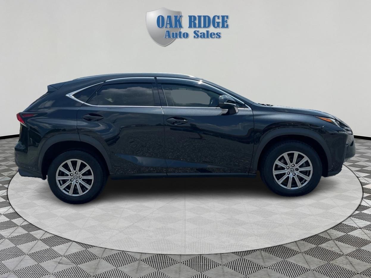 Lexus NX 200t Base 2019