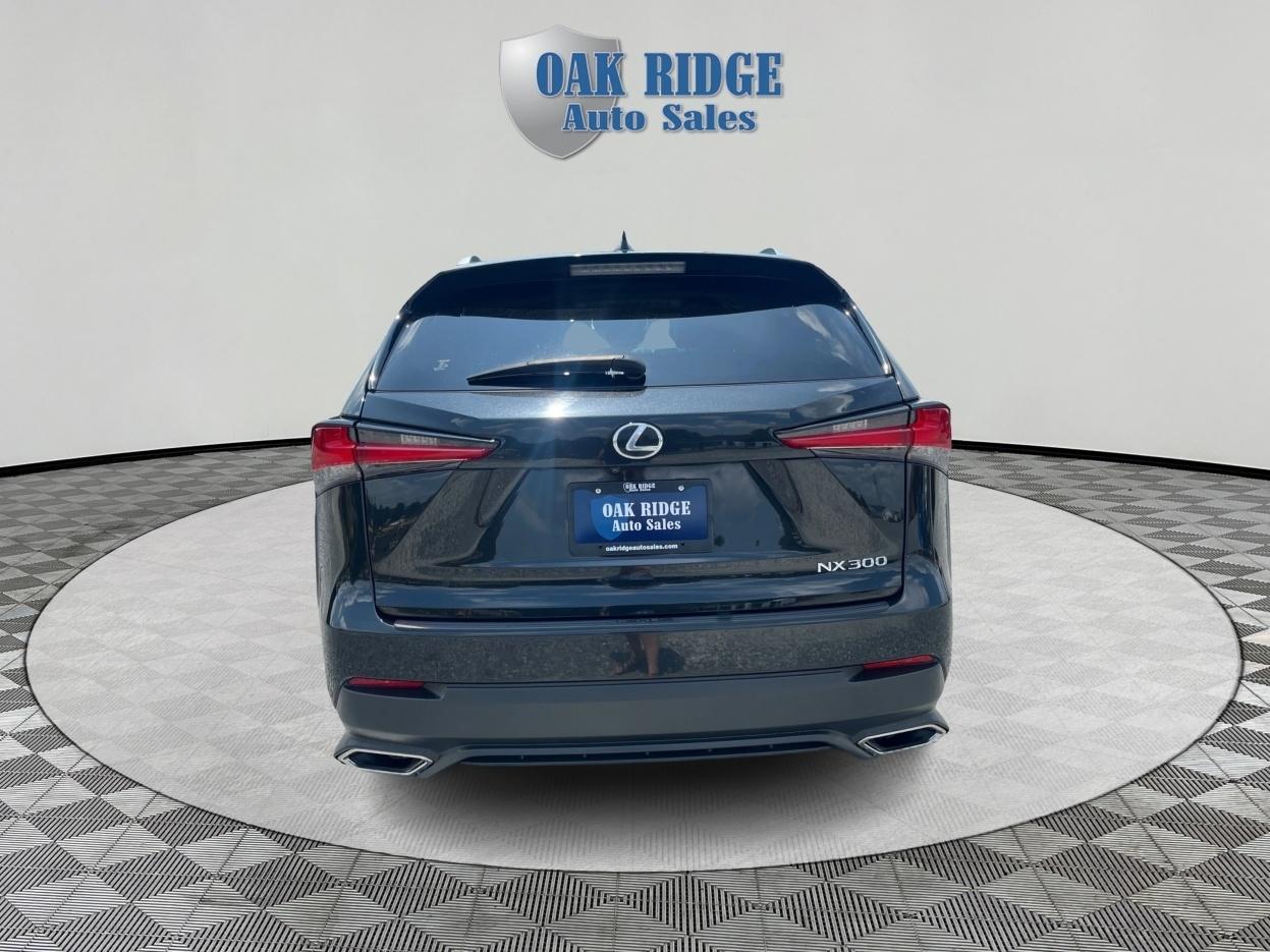 Lexus NX 200t Base 2019