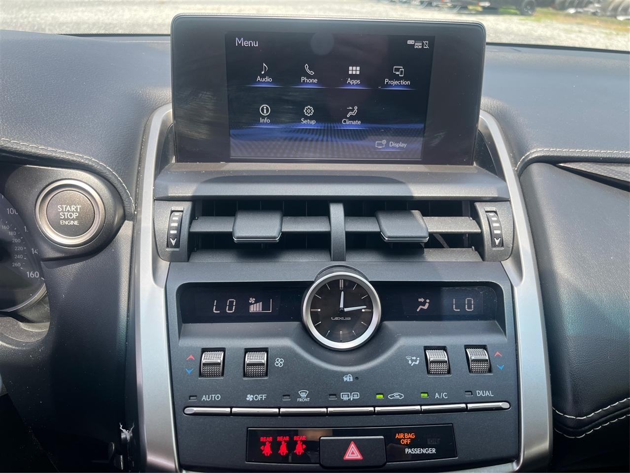 Lexus NX 200t Base 2019
