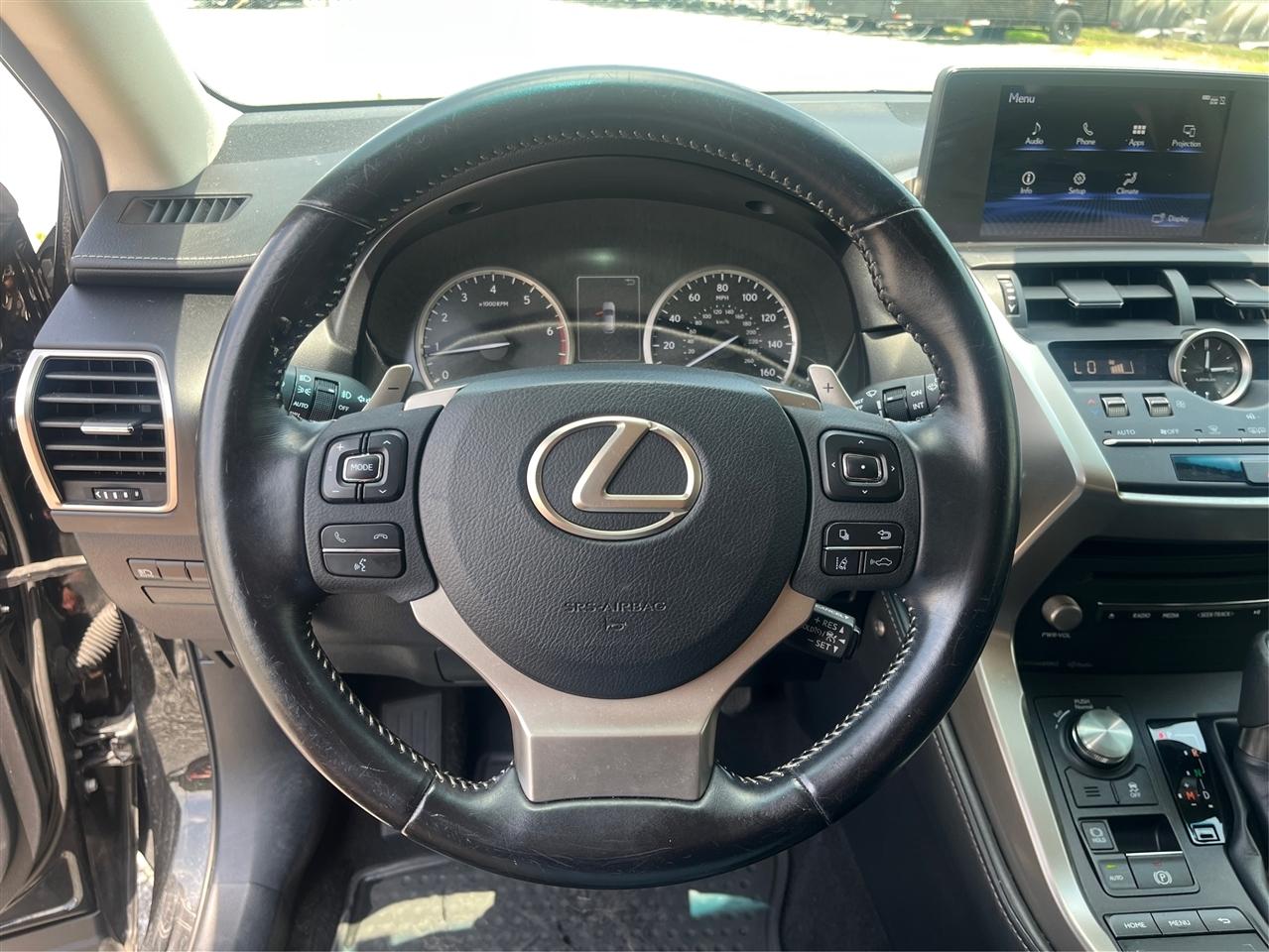 Lexus NX 200t Base 2019