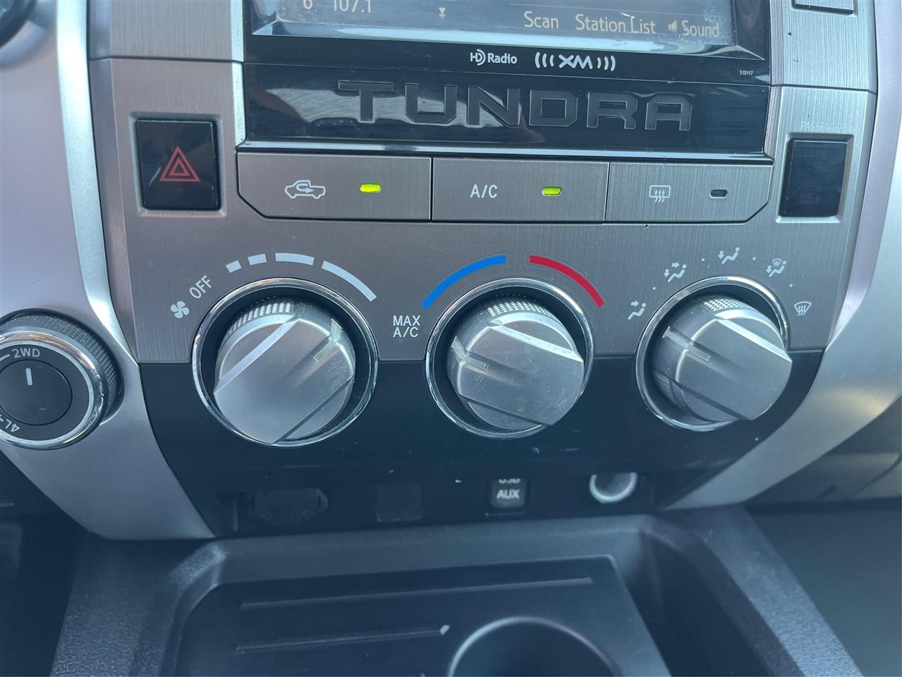 Toyota Tundra SR5 2016