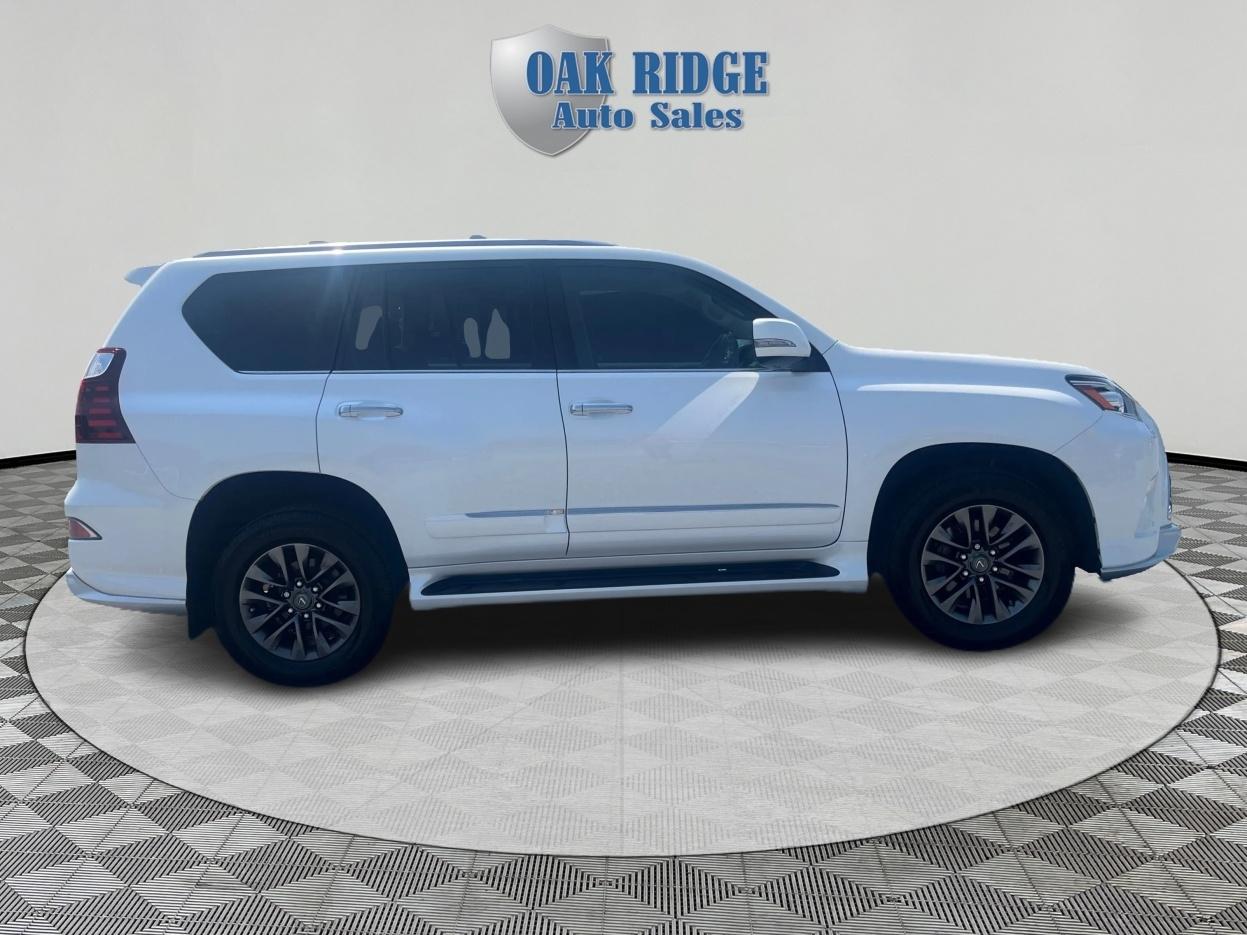 Lexus GX 460 Base 2017