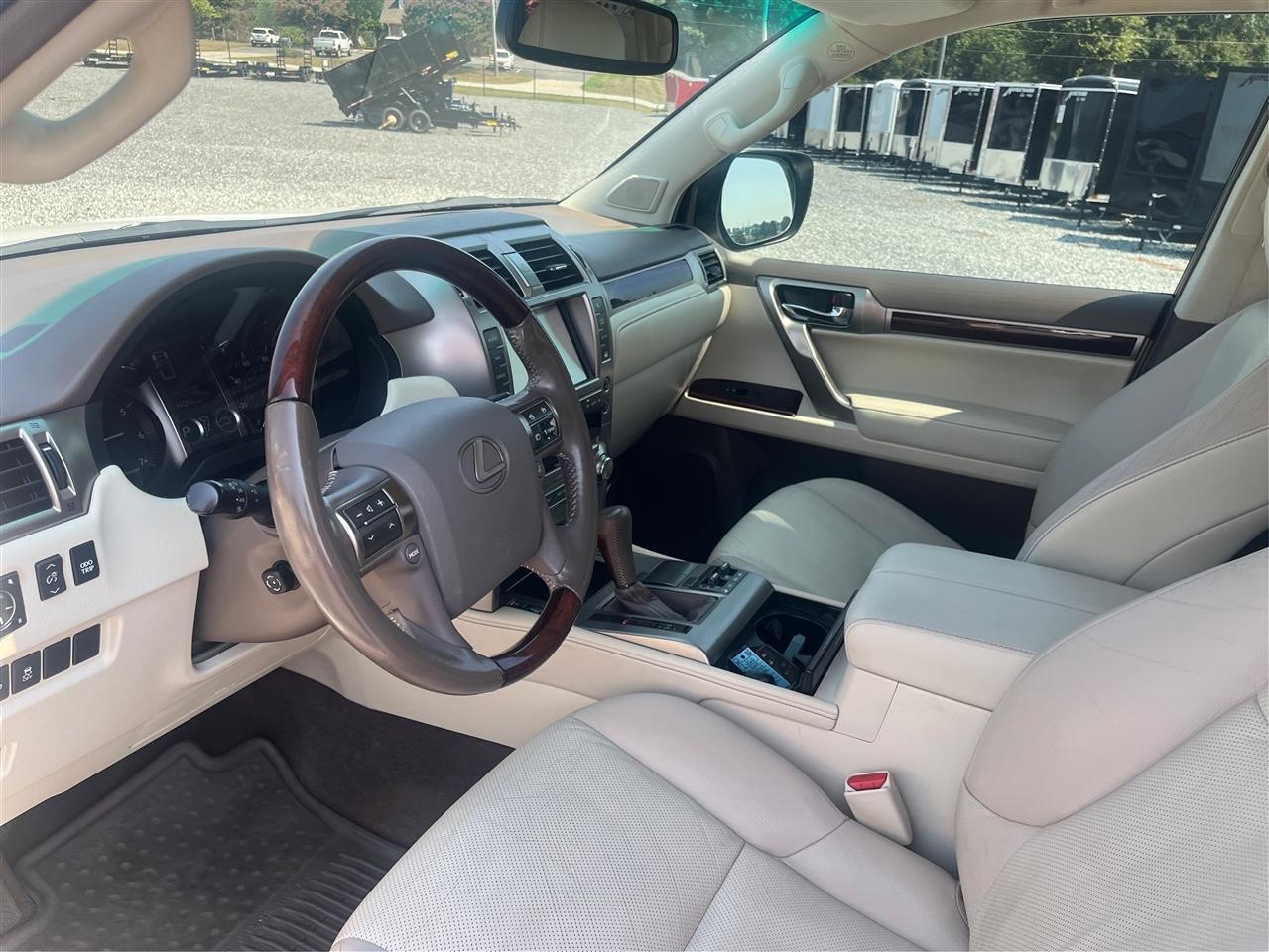 Lexus GX 460 Base 2017