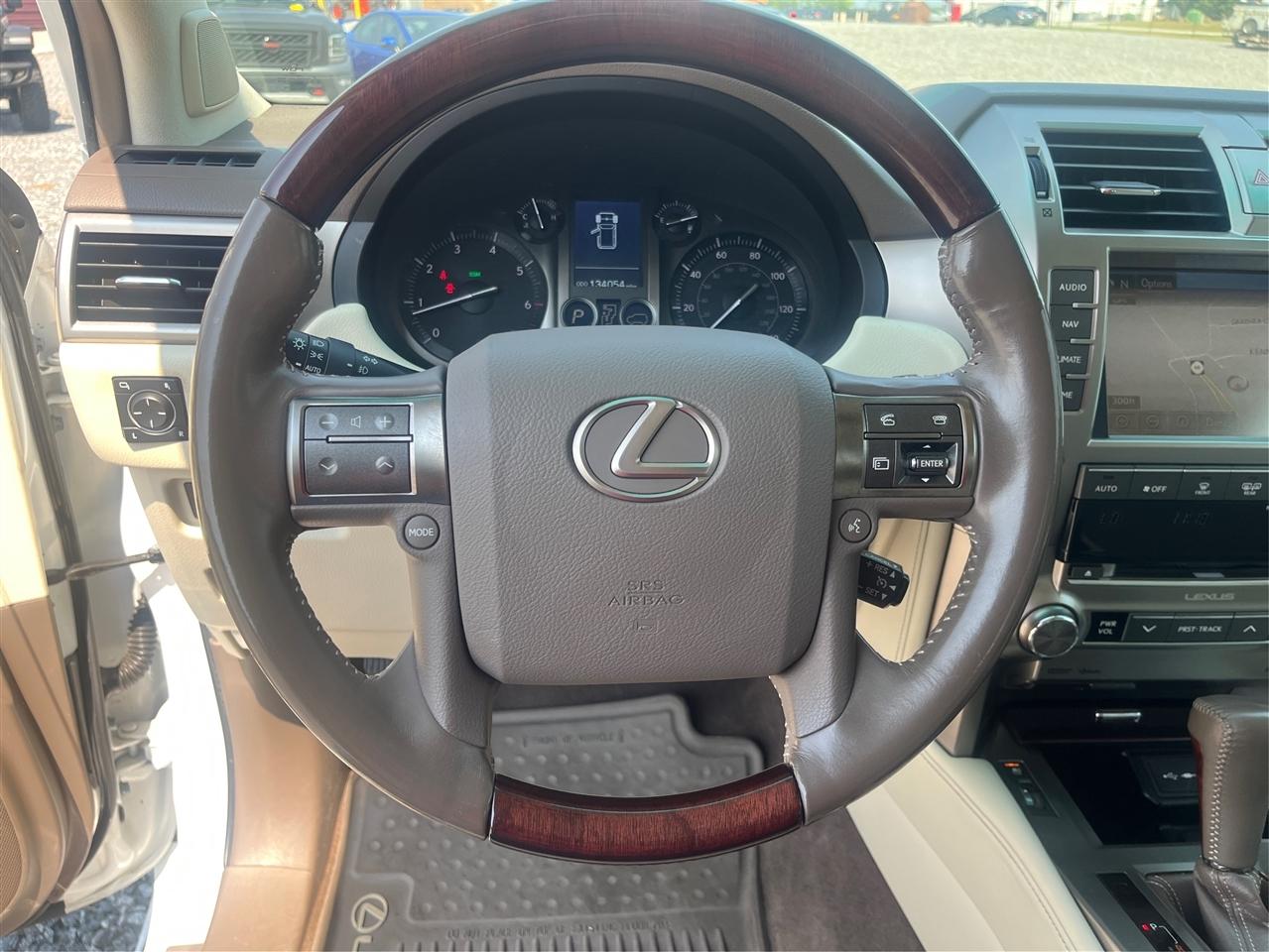 Lexus GX 460 Base 2017