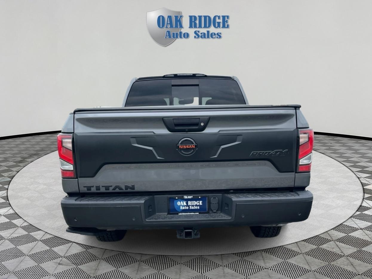 Nissan Titan PRO-4X 2021
