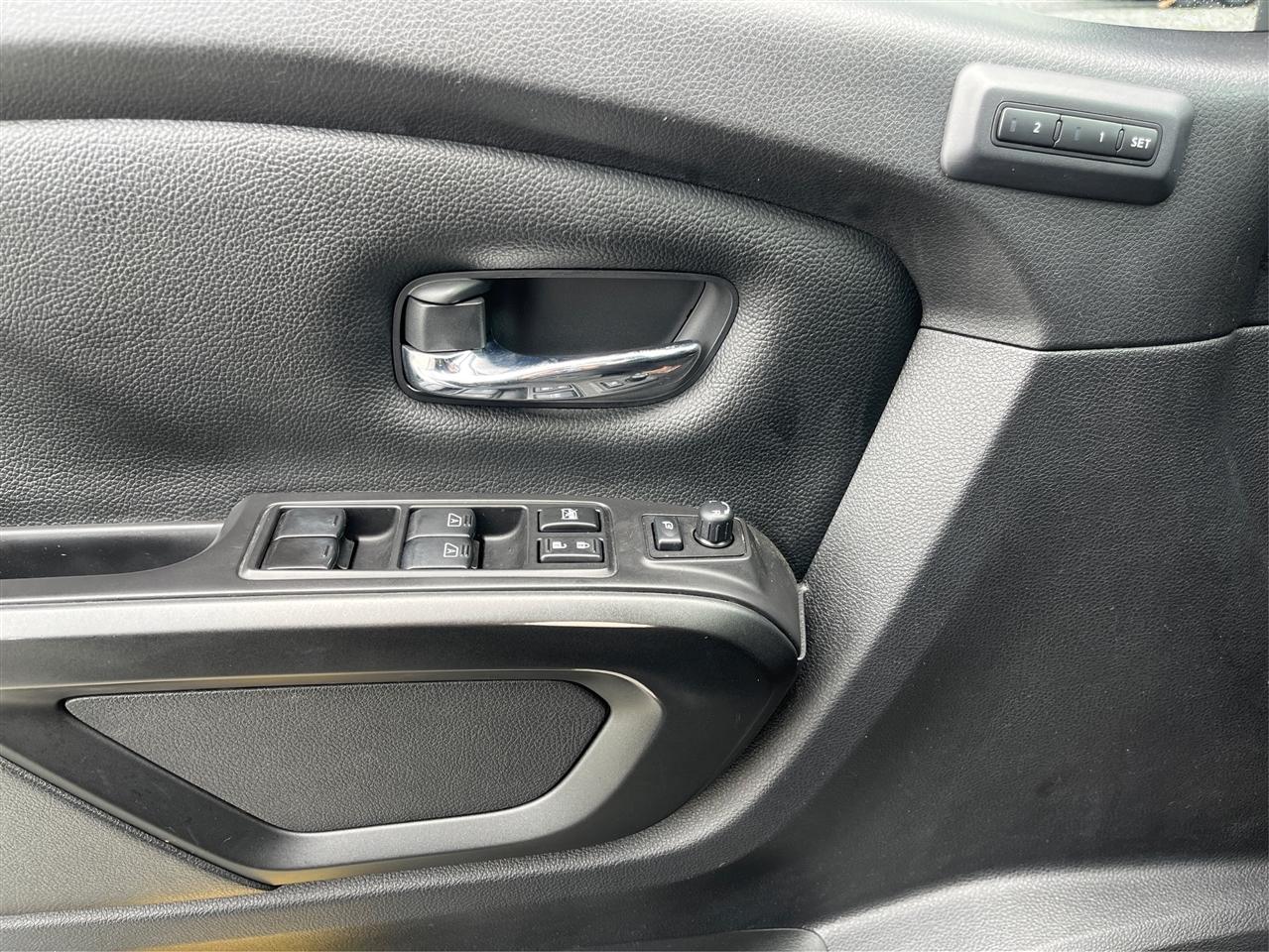 Nissan Titan PRO-4X 2021
