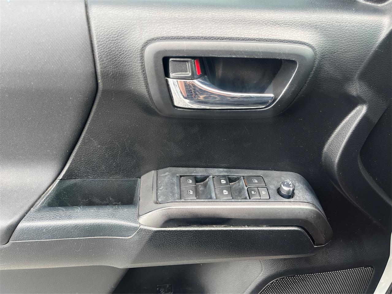 Toyota Tacoma  2017