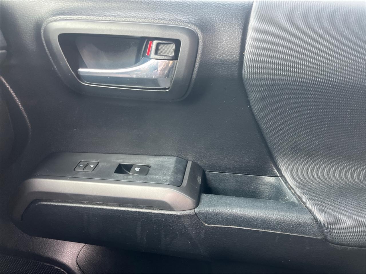 Toyota Tacoma  2017