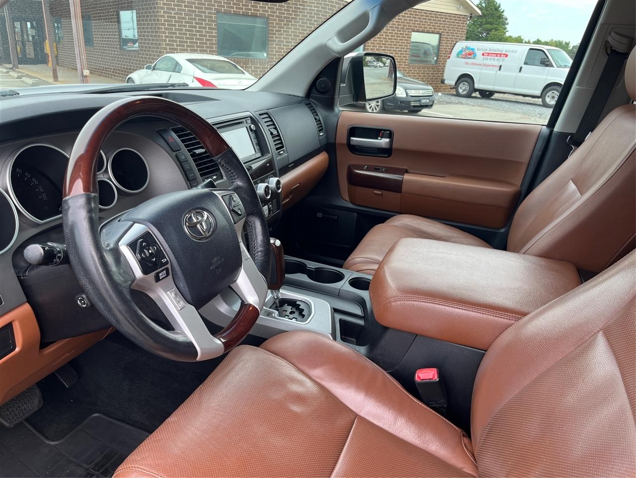 Toyota Sequoia Platinum 2015