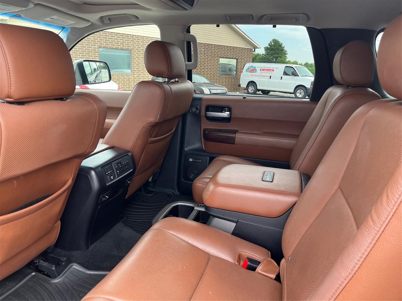 Toyota Sequoia Platinum 2015