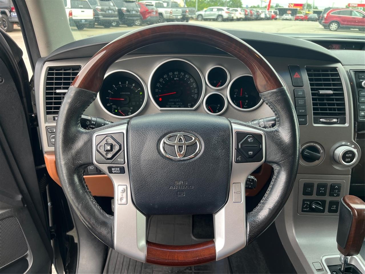 Toyota Sequoia Platinum 2015