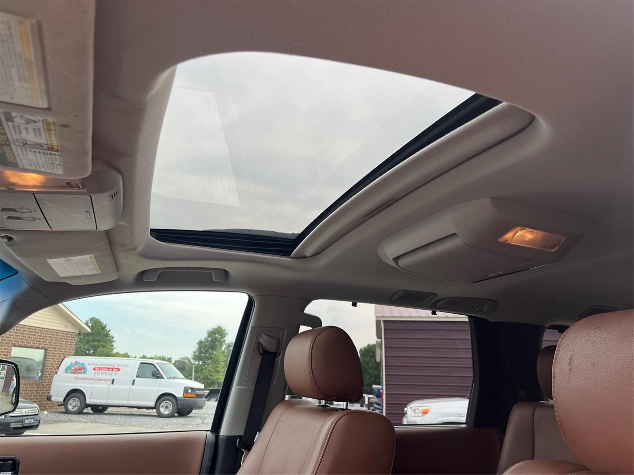 Toyota Sequoia Platinum 2015