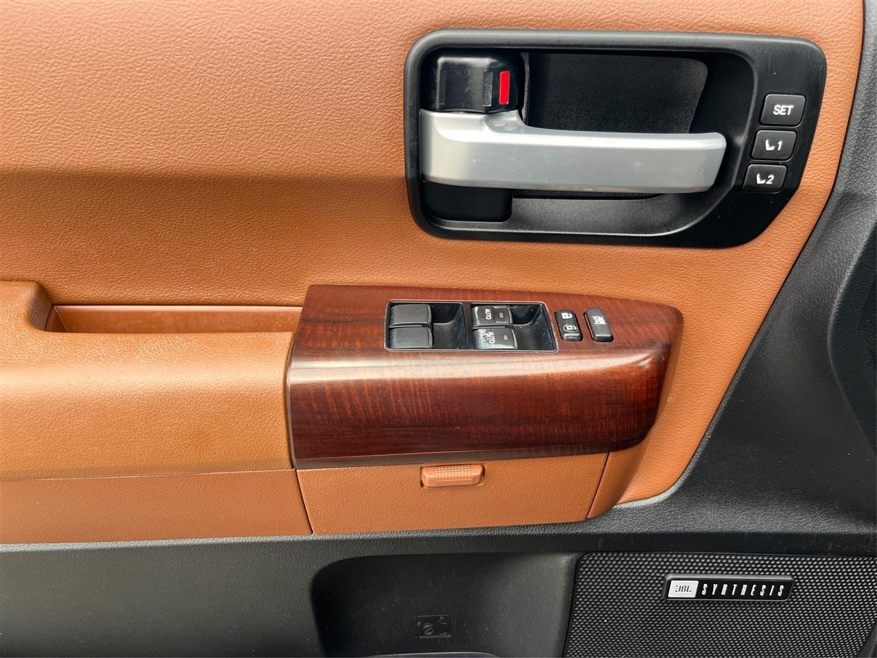 Toyota Sequoia Platinum 2015