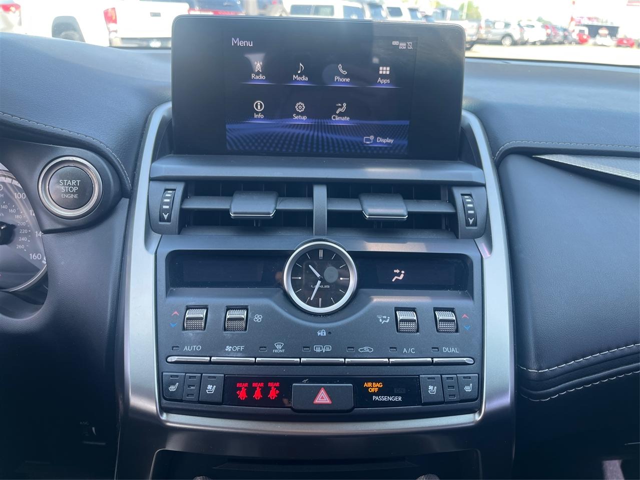 Lexus NX 200t  2018
