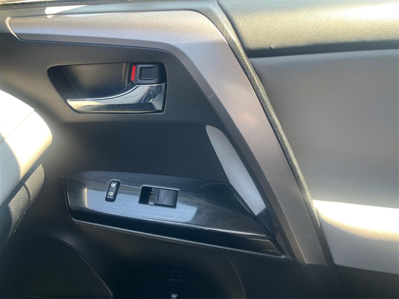 Toyota RAV4 Hybrid  2018