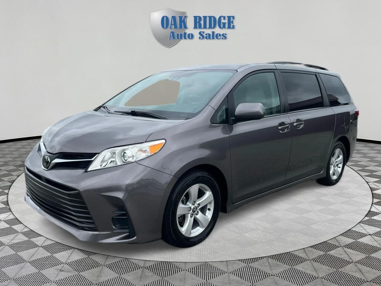 2019 Toyota Sienna LE 8-PASSENGER