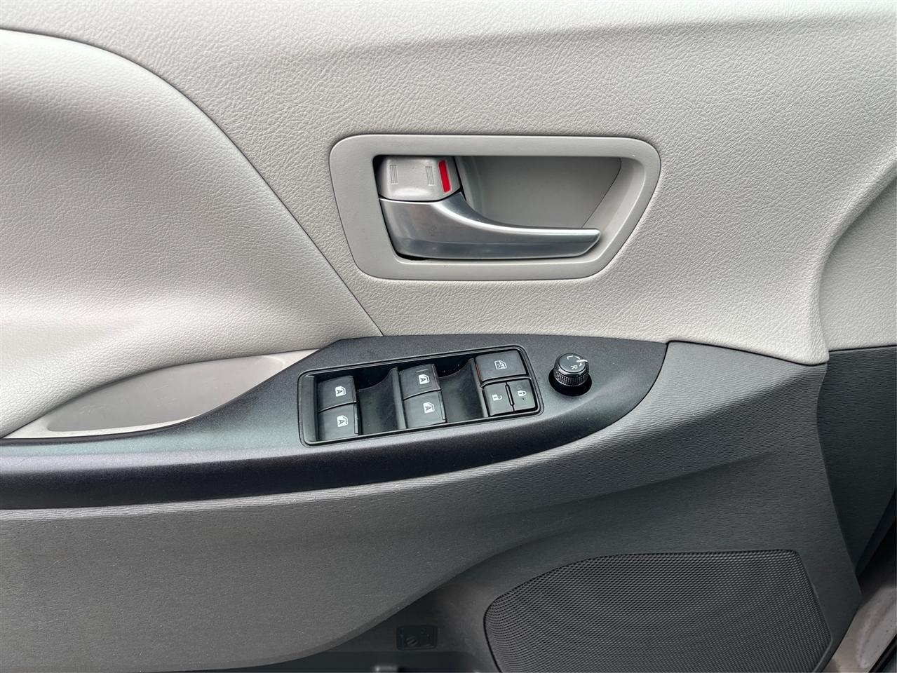 Toyota Sienna  2019