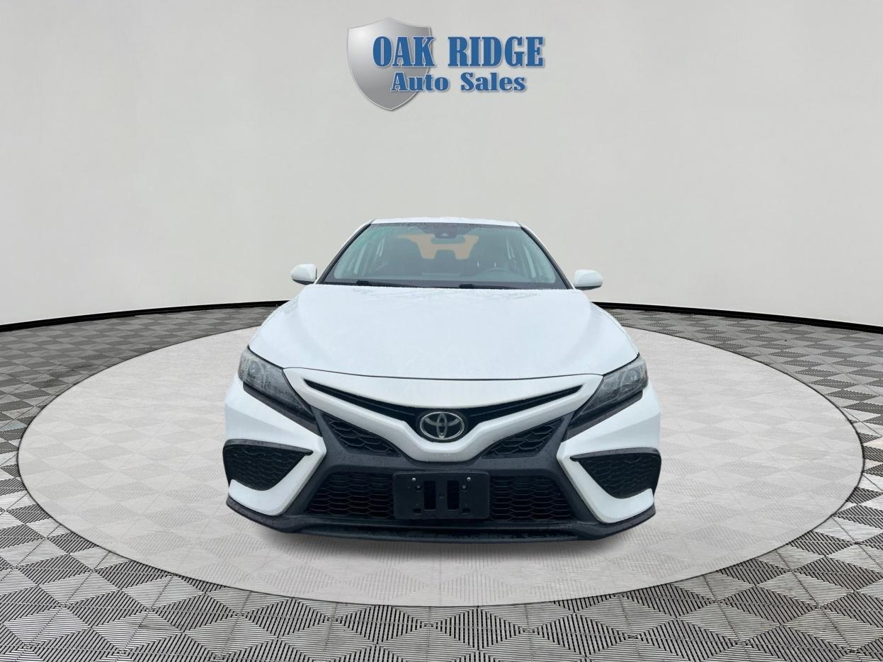 Toyota Camry  2021