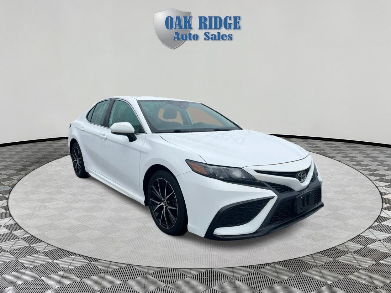 Toyota Camry  2021